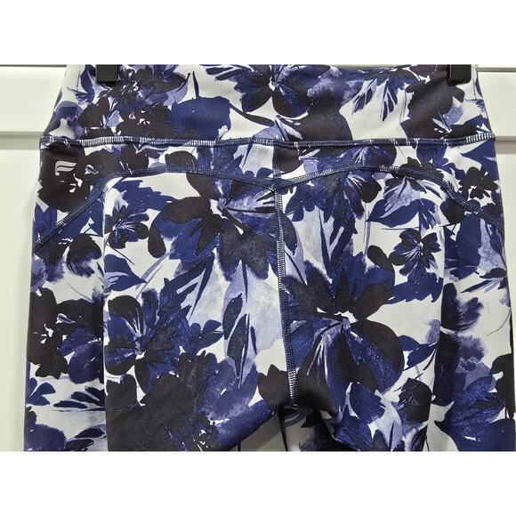 NWT - Fabletics Salar Printed Powerform Crop Leggings - Small - Picture 8 of 11